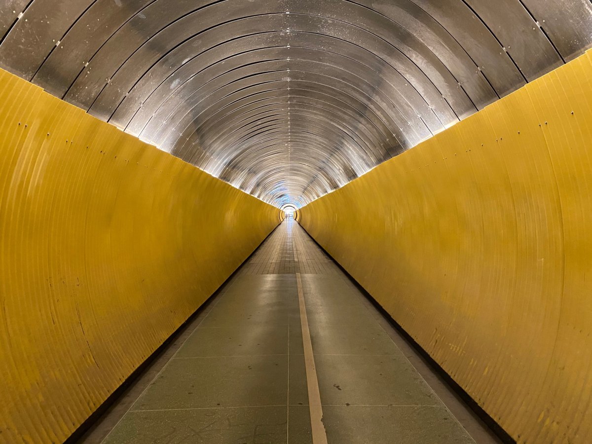 Entdecke den Instagram-Hotspot Brunkeberg Tunnel in Stockholm